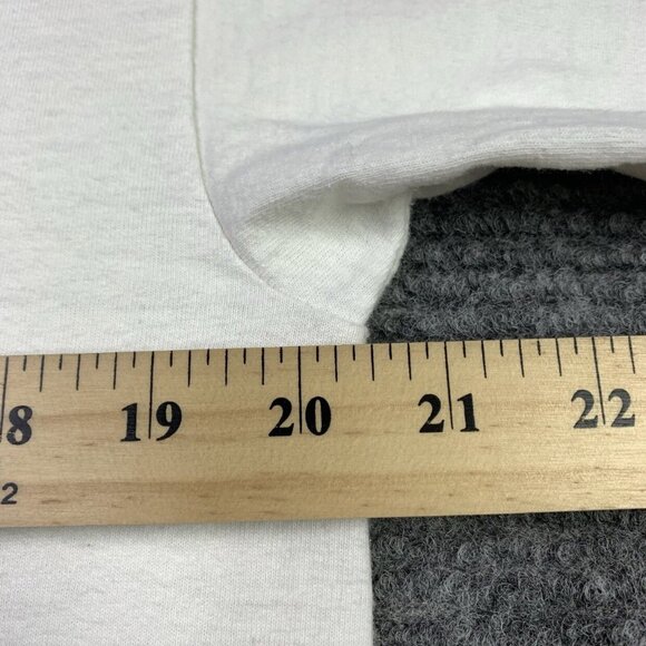 Vtg Grits Women Embroidered Girls Raised In The South Sz L Single Stitch T Shirt - Picture 10 of 10